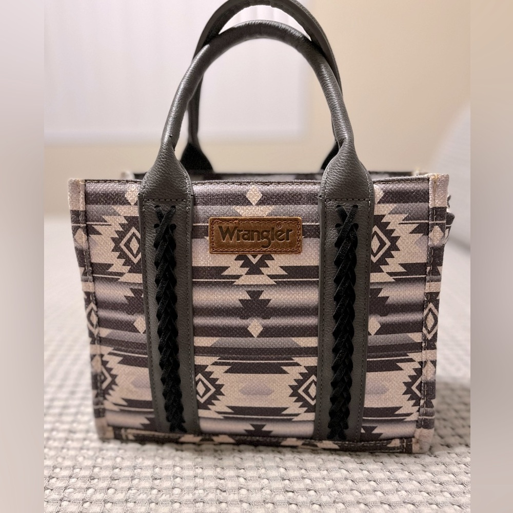 WRANGLER crossbody purse 🖤